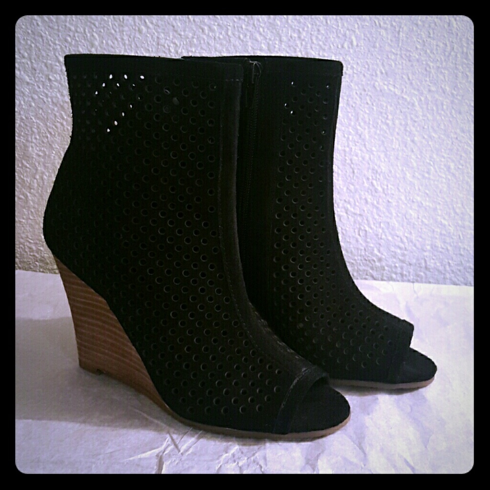 Open toe Booties